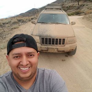 Meet your Posher, Hector adonay